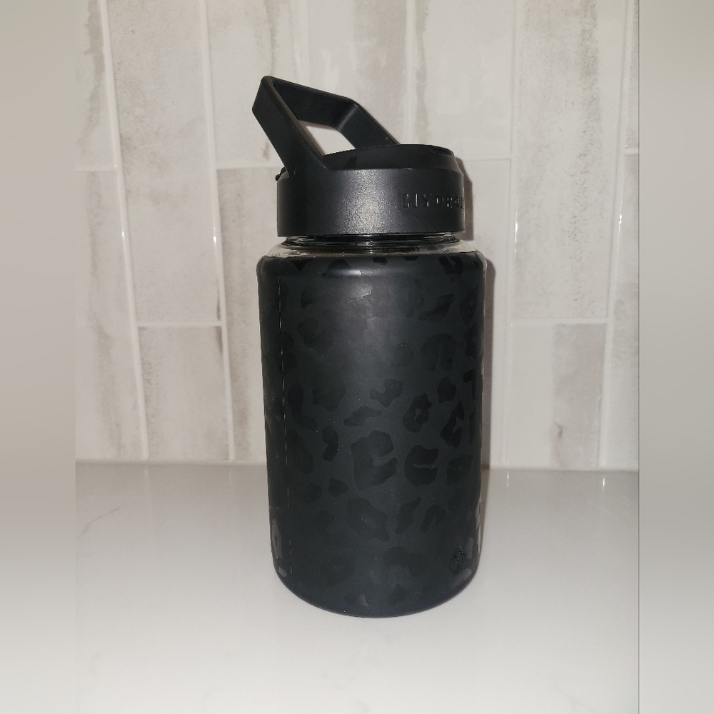 Glass hydrojug and sleeve